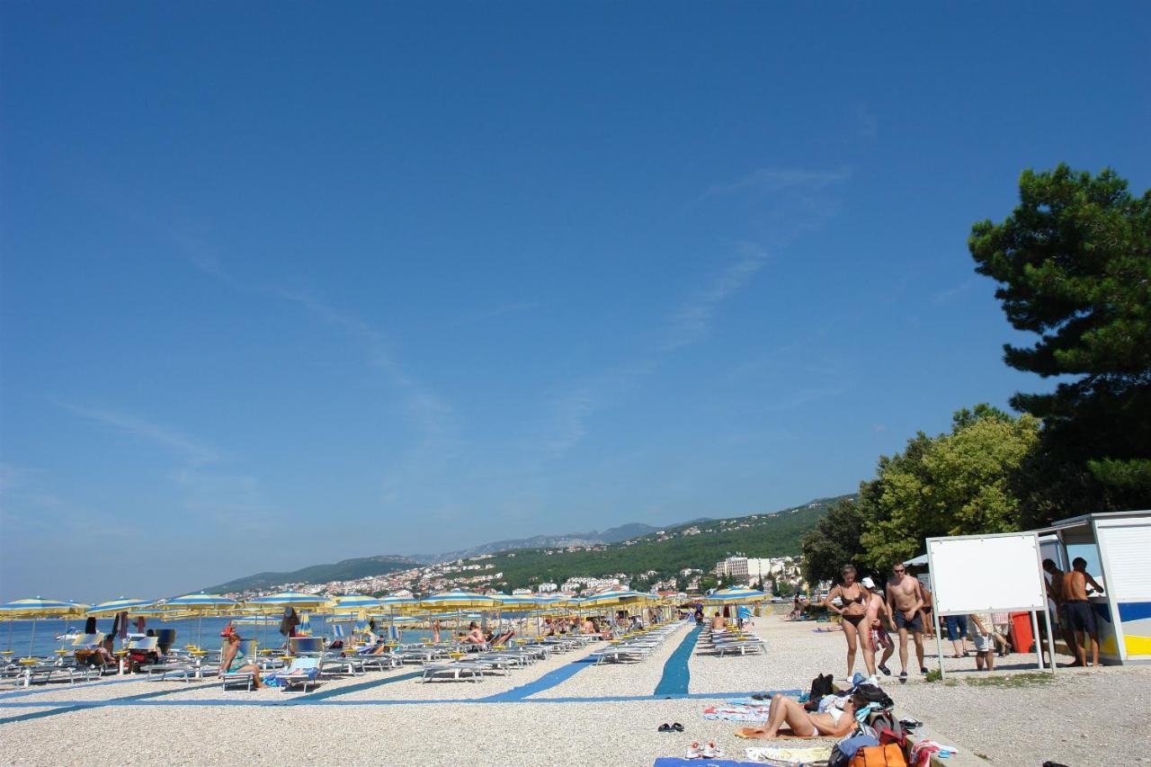 Apartments Villa Katarina Selce Εξωτερικό φωτογραφία